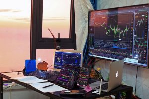 What are the best companies for private trading in the forex market?